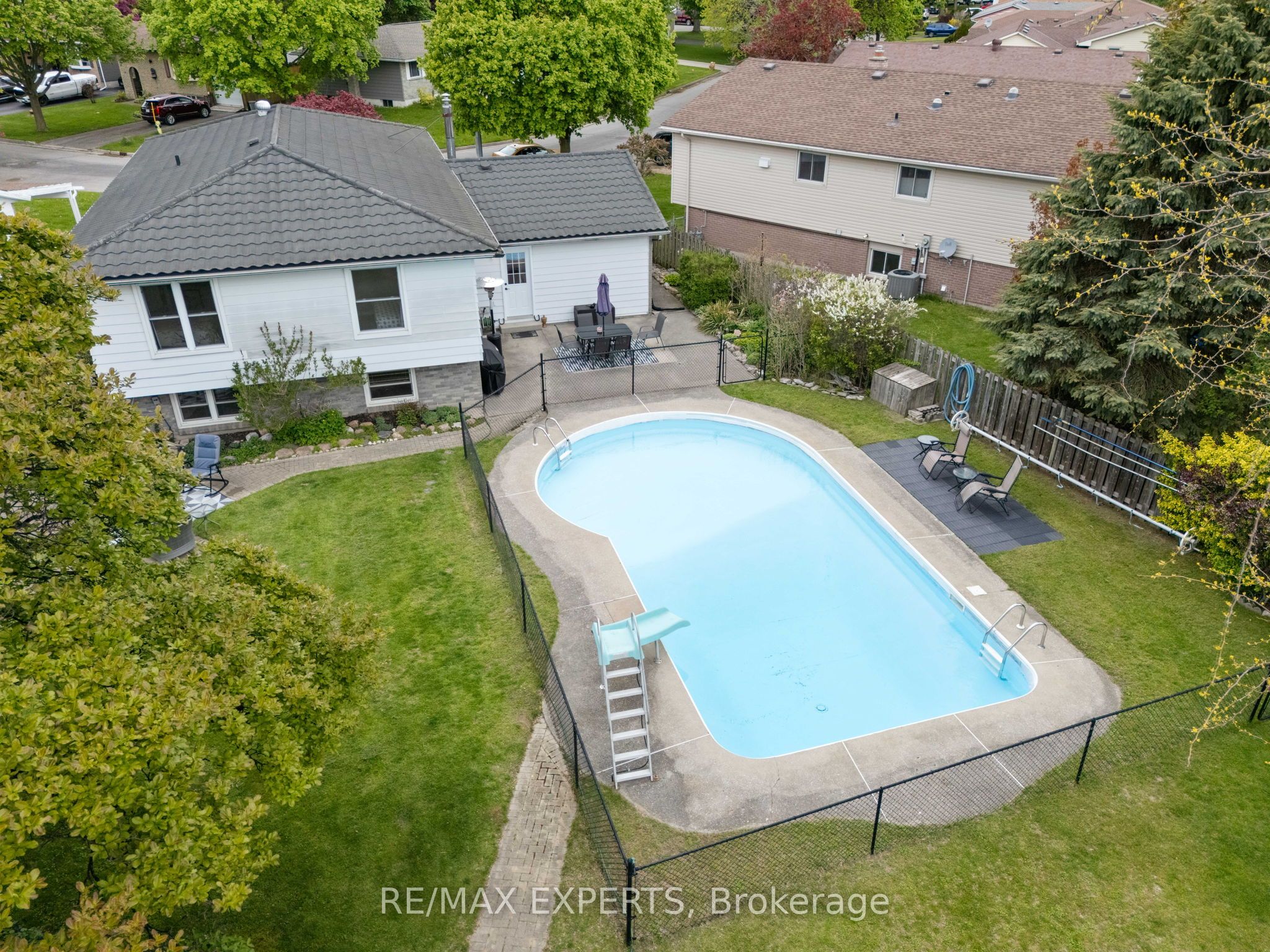 32 Crestlynn Crescent, Norfolk, ON, N3Y 4V8 photo 3
