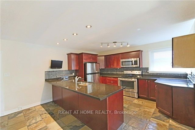 Additional image 5 of 580 Taplow Crescent, Oakville, ON, L6L 4W2