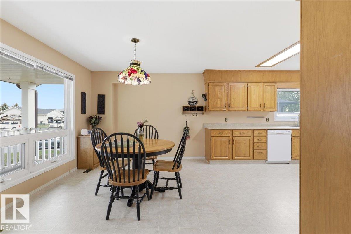 Additional image 3 of 216 Parkallen Way, Wetaskiwin, AB, T9A3J4