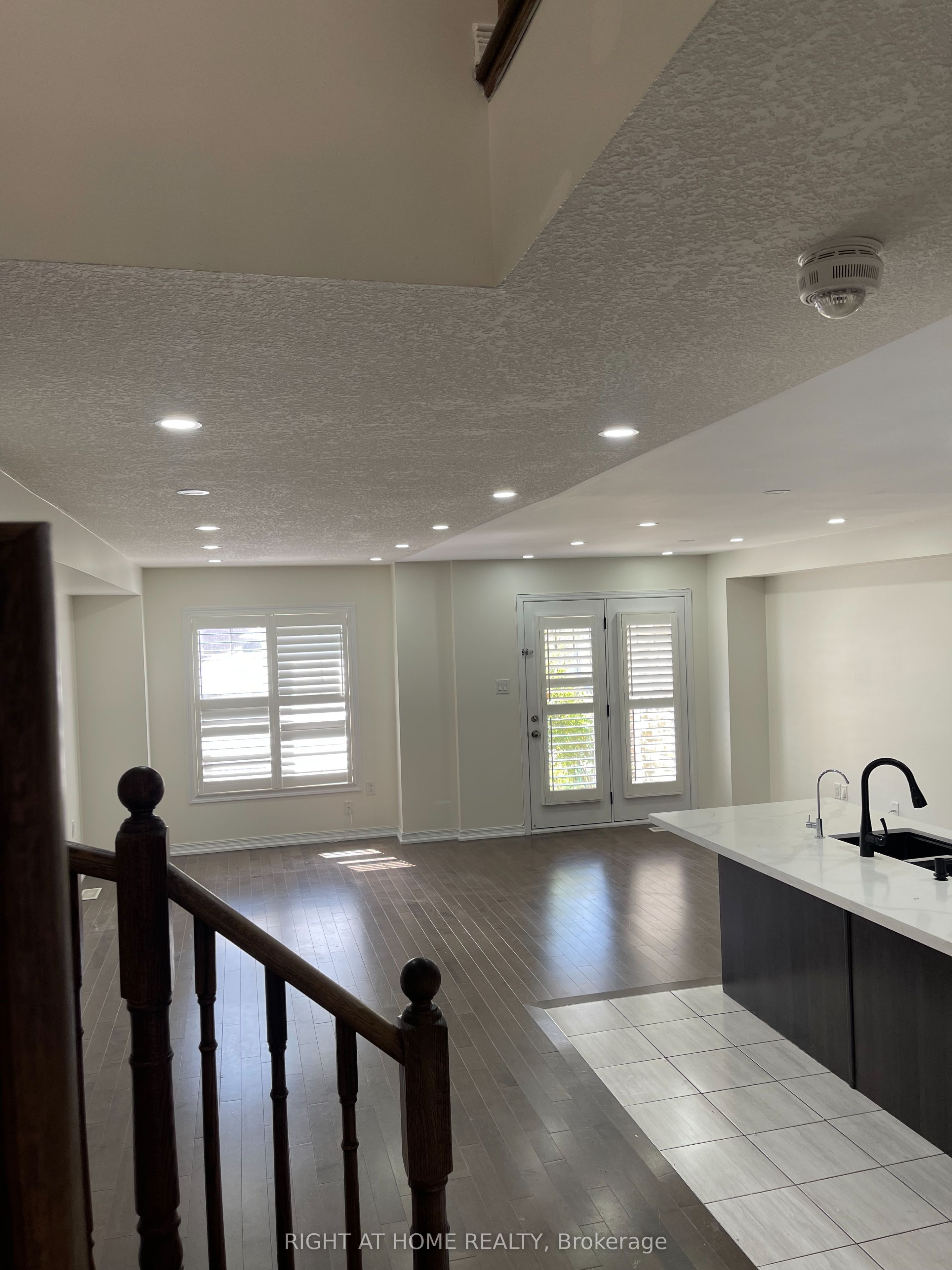170 Golden Springs Drive, Brampton, ON, L7A 4N9 photo 2
