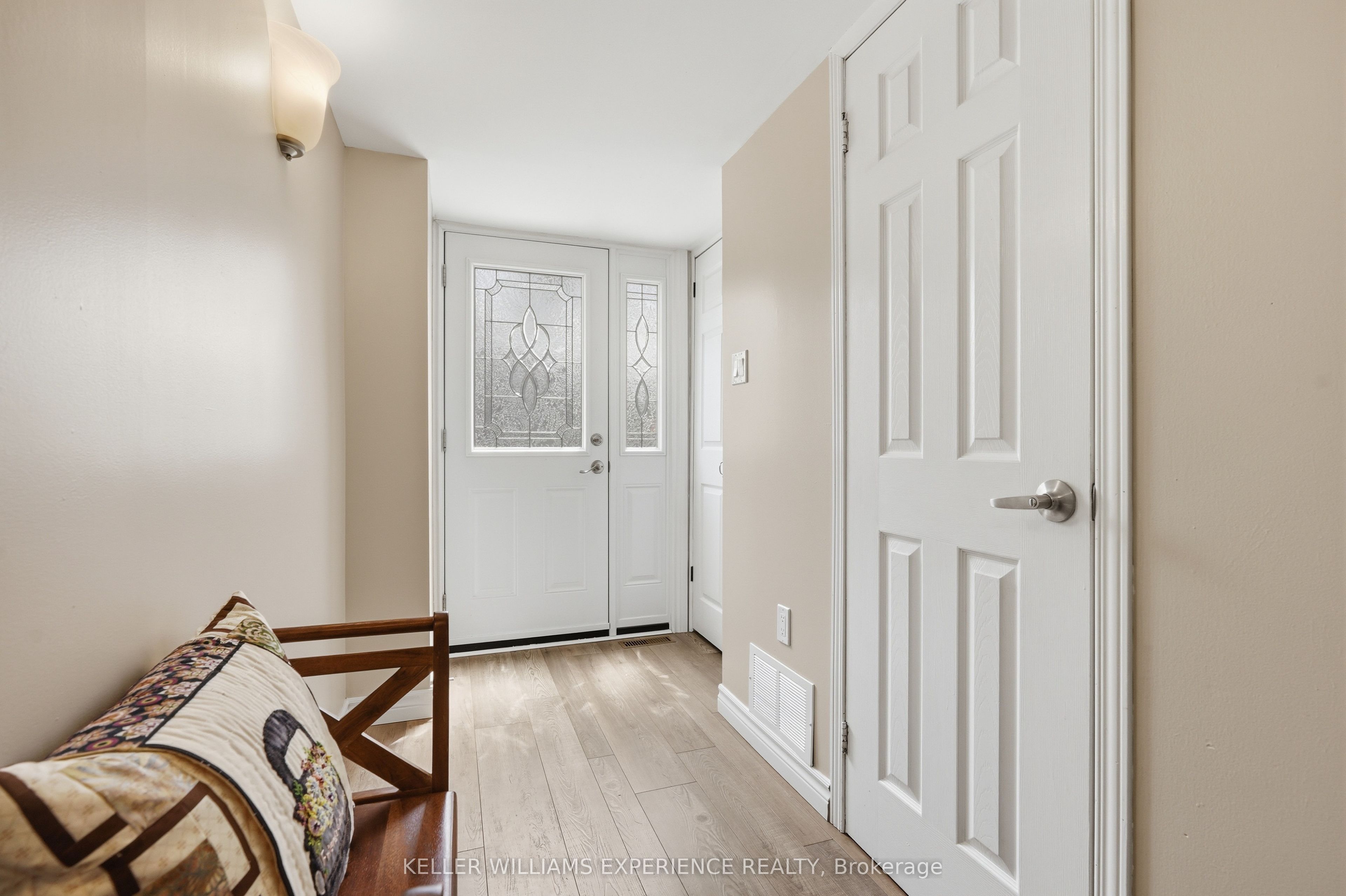 8-246 Tupper Boulevard, New Tecumseth, ON, L9R 1A9 photo 3