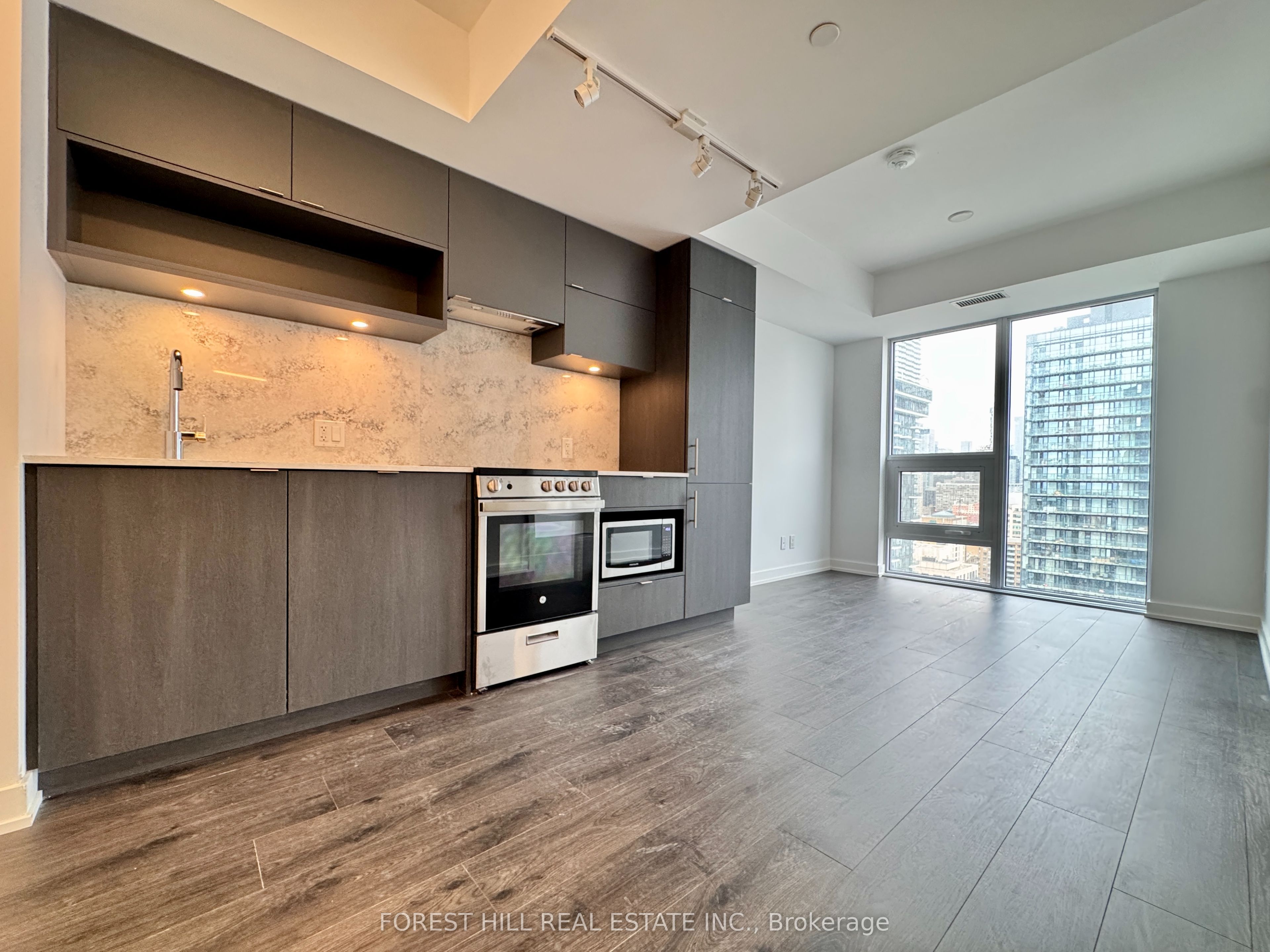 2802-100 Queen Street E, Toronto, ON, M5C 0B5