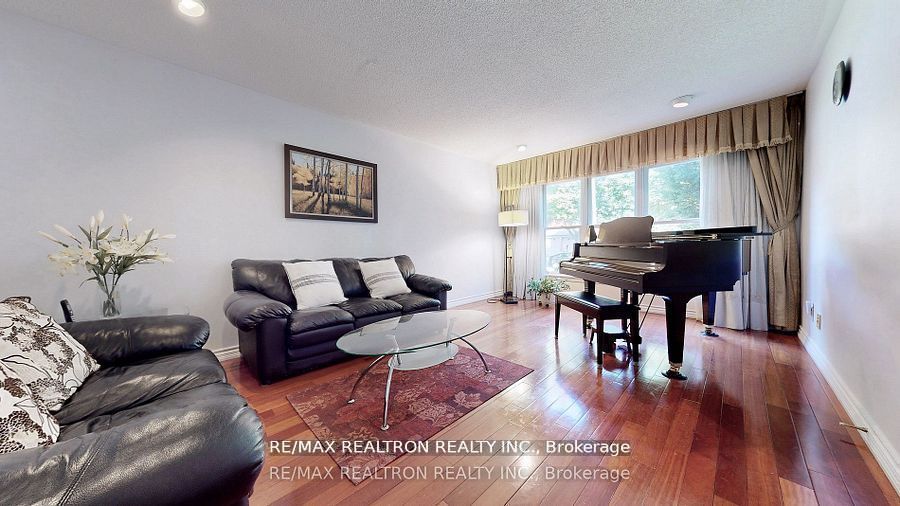 72 Spanhouse Crescent, Markham, ON, L3R 4E3 photo 5