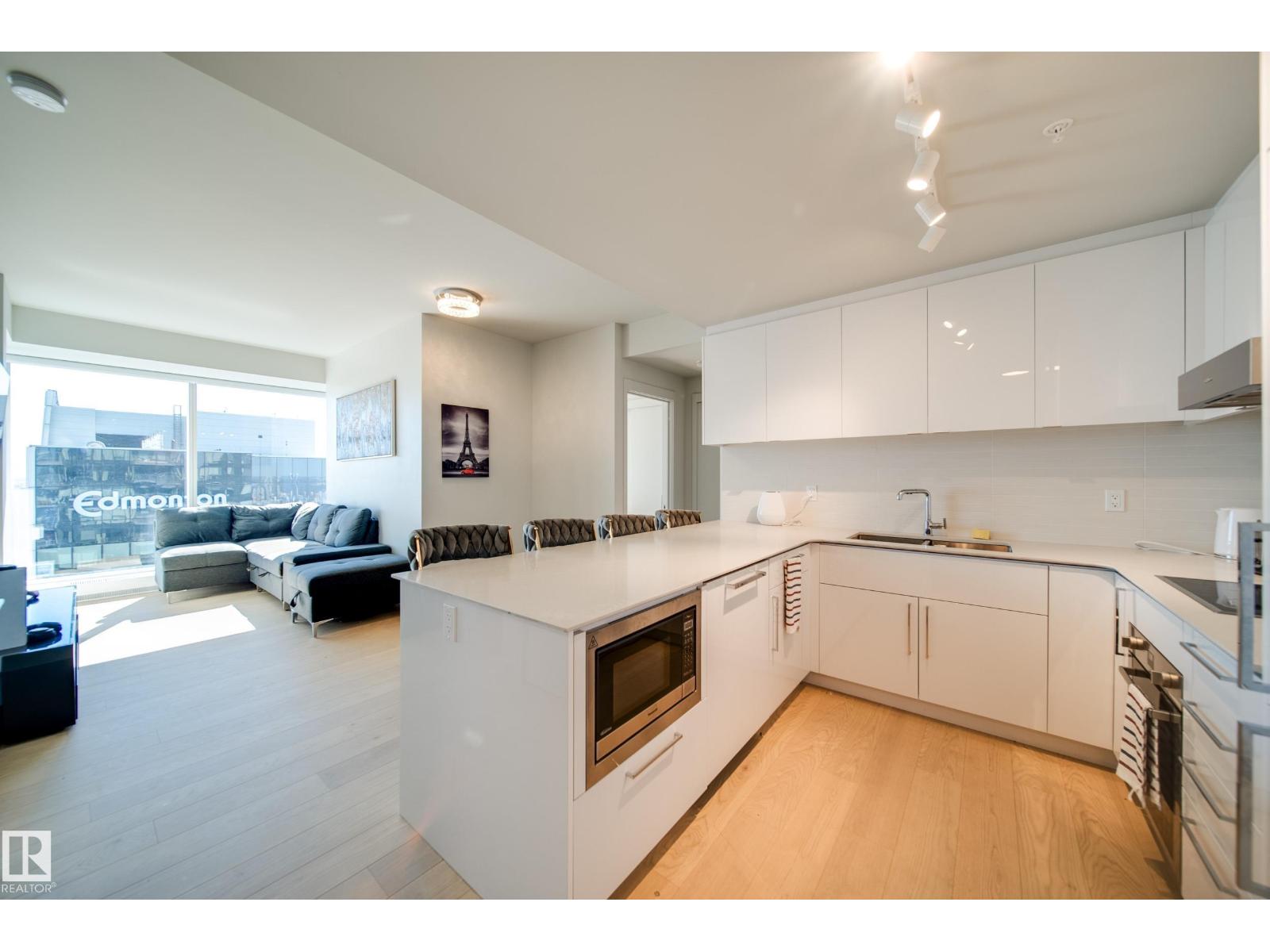 3505-10360 102 Street NW, Edmonton, AB, T5J4Y8