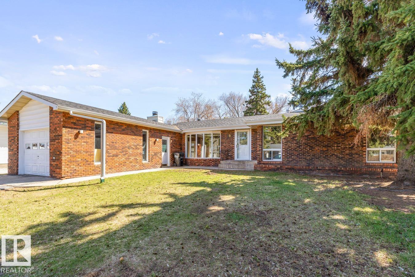 9 Yew Court, Sherwood Park, AB, T8A1H8