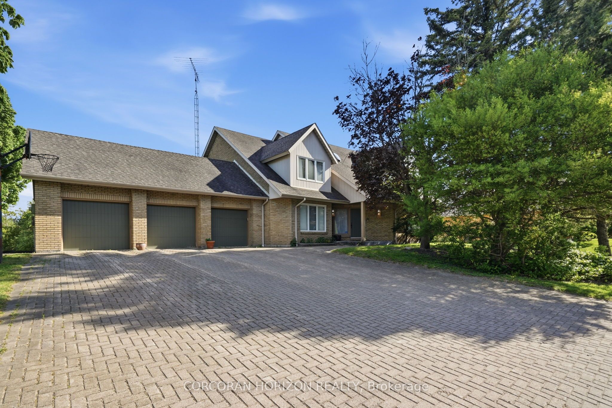 Additional image 2 of 18 Curtis Crescent, King, ON, L7B 1C3