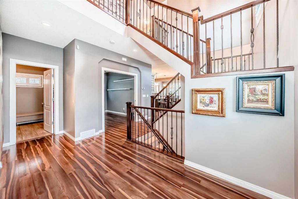 Additional image 4 of 71 Hillcrest Street SW, Airdrie, AB, T4B 0Y7