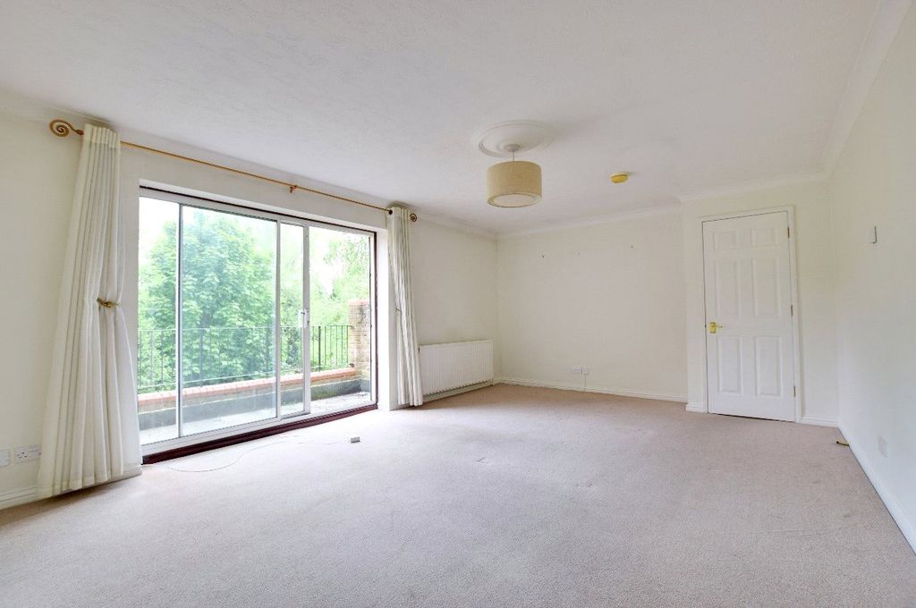 Additional image 2 of 2 bed flat for saleSalters Close, Rickmansworth, Hertfordshire WD3
