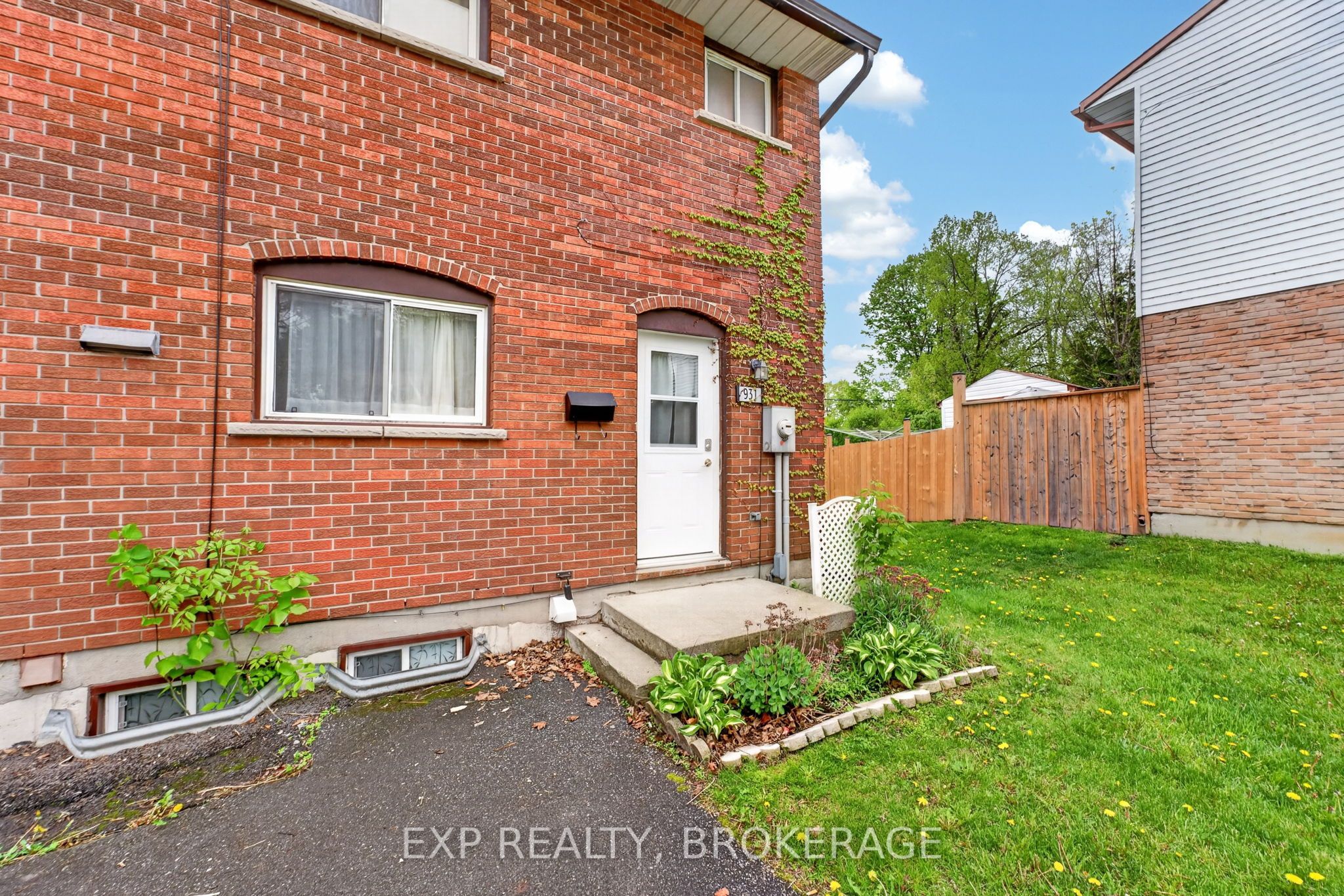 40-931 Oakview Avenue, Kingston, ON, K7M 6V4