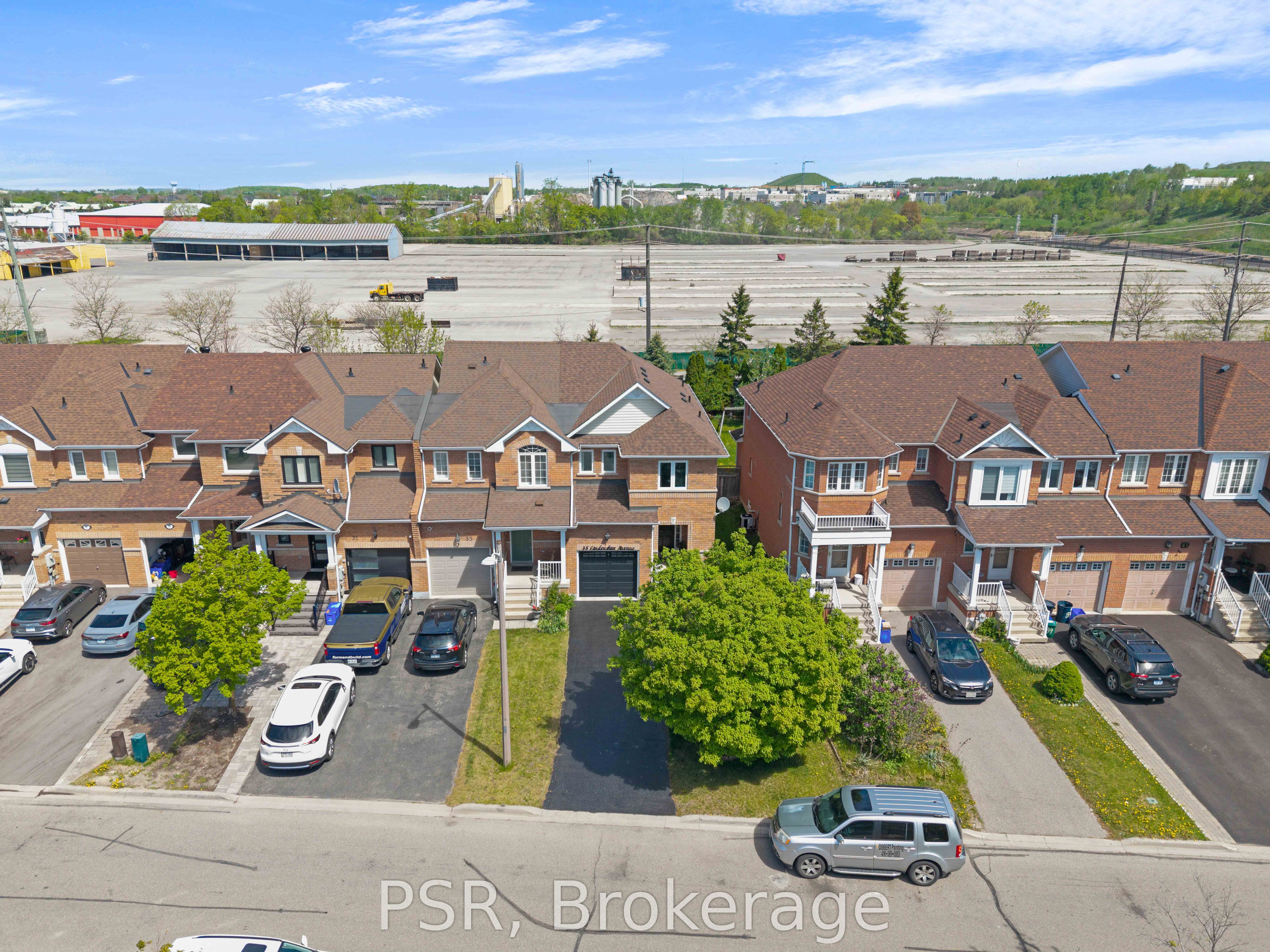 35 Lindenshire Avenue, Vaughan, ON, L6A 4A4 photo 3