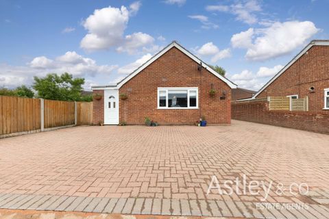 Raymond Close, Hellesdon, Norwich NR6