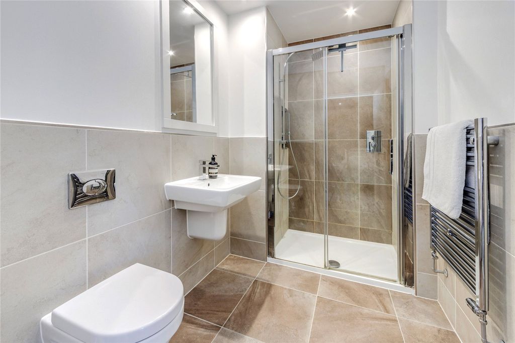 Additional image 27 of 6 bed detached house for saleViburnum Gate, Radlett, Hertfordshire WD7