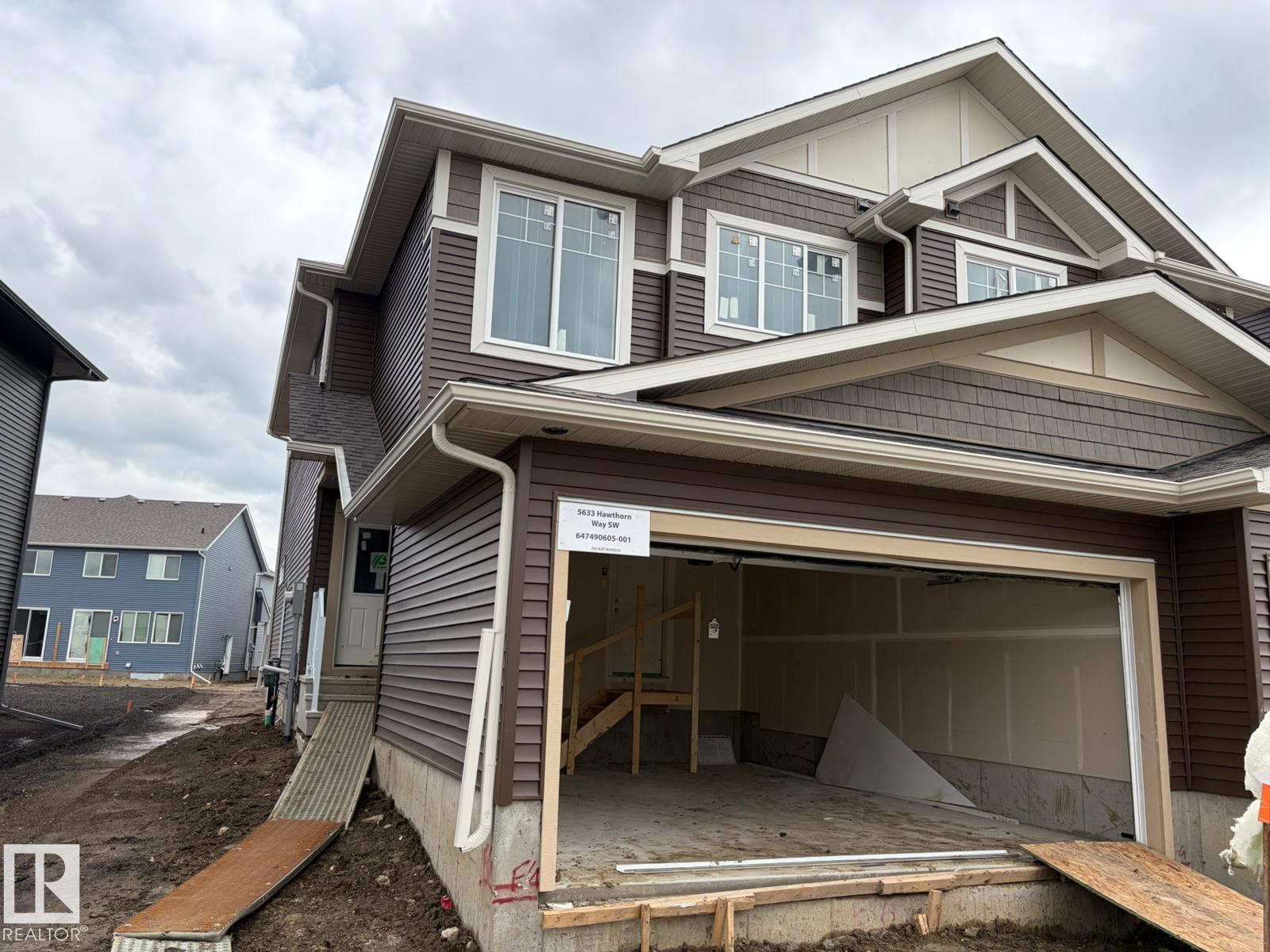 5633 Hawthorn Way SW, Edmonton, AB, T6X3K7