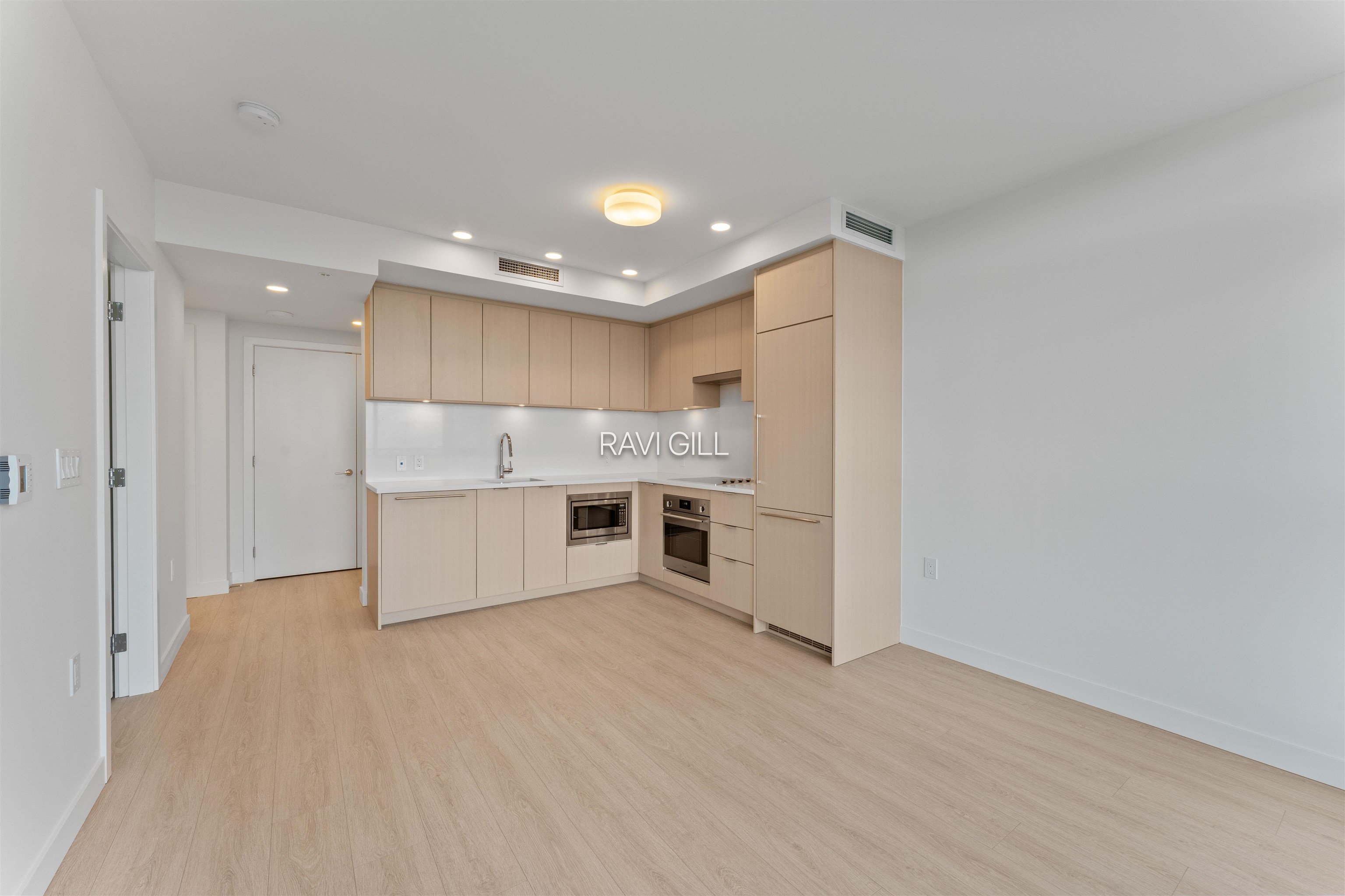 Additional image 4 of 3012-13675 107a Avenue, Surrey, BC, V3T 0X3