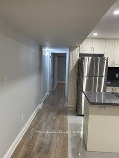 Additional image 3 of Bsmt.-930 Silversmith Drive, Mississauga, ON, L5V 1E9