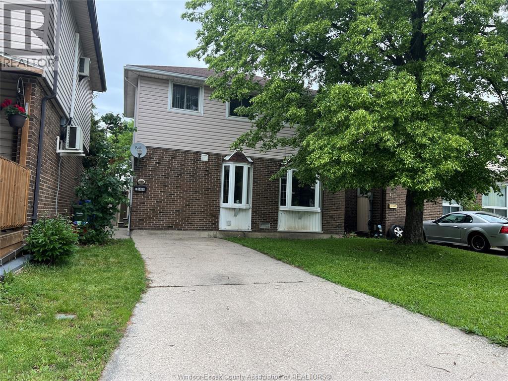 1464 Bayswater , Windsor, ON, N8S4K8