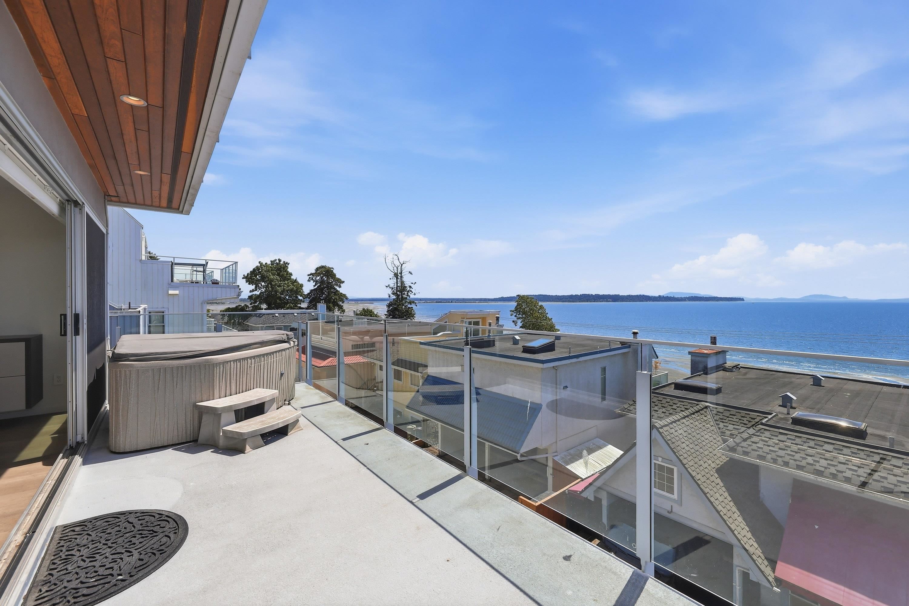 15240 Victoria Avenue, White Rock, BC, V4B 1G6 photo 3