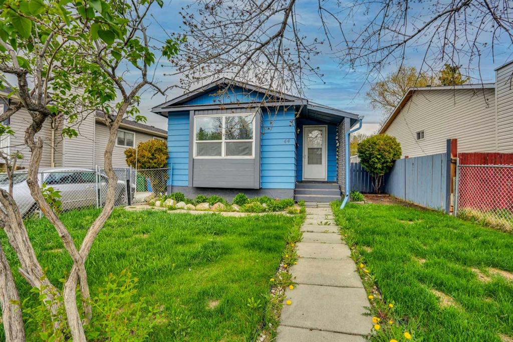 44 Falmead Road NE, Calgary, AB, T3J1G8 photo 2