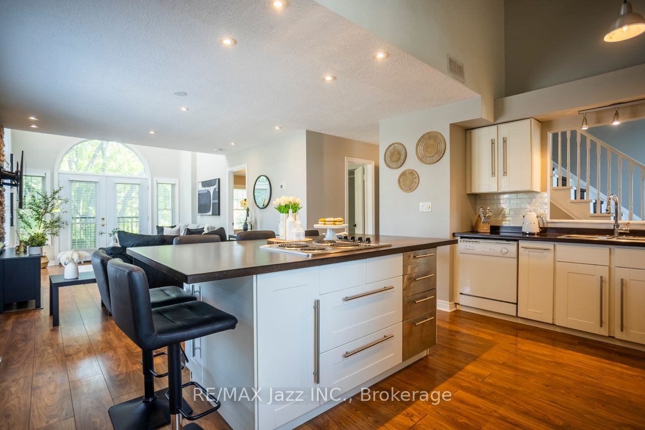 C2-1655 Nash Road, Clarington, ON, L1E 1S8 photo 4