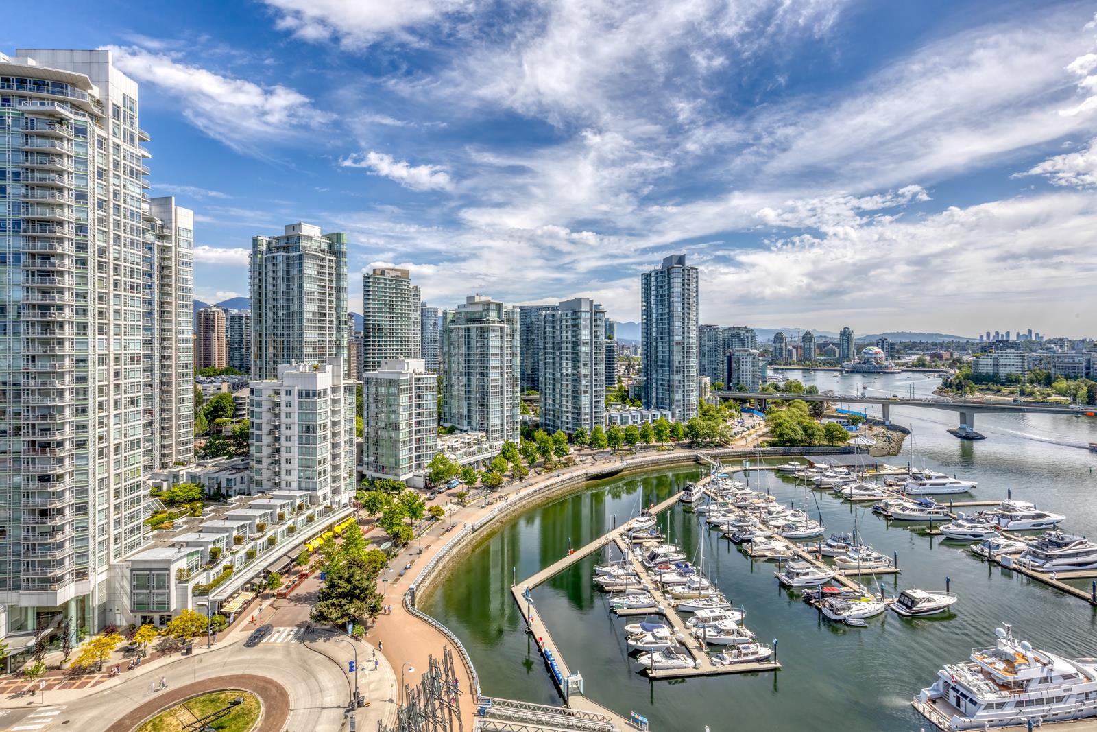 Additional image 2 of 2101-1228 Marinaside Crescent, Vancouver, BC, V6Z 2W4