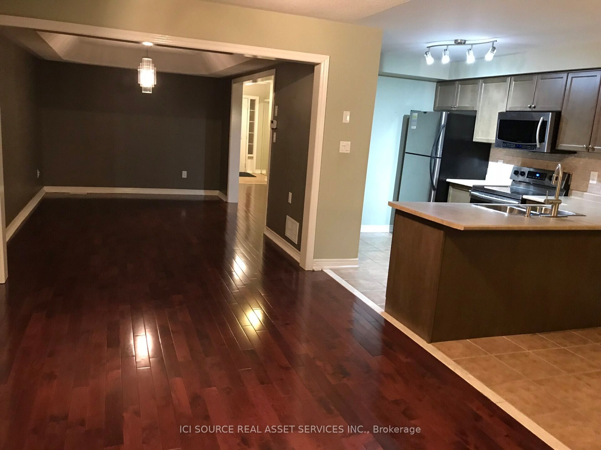 42 Keywood Street, Ajax, ON, L1Z 2E5 photo 5
