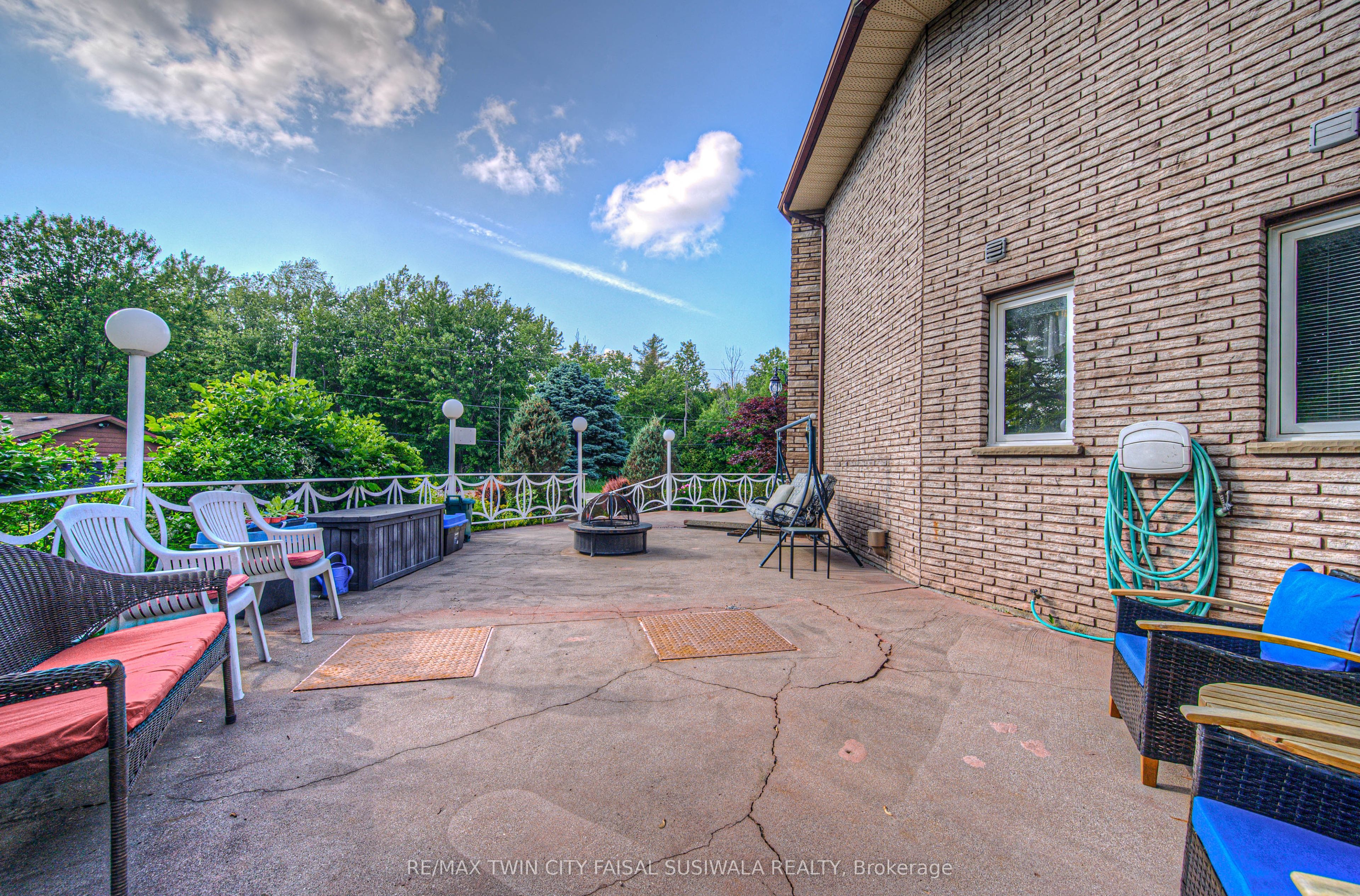 35 Robinson Road, Cambridge, ON, N1R 5S7 photo 5