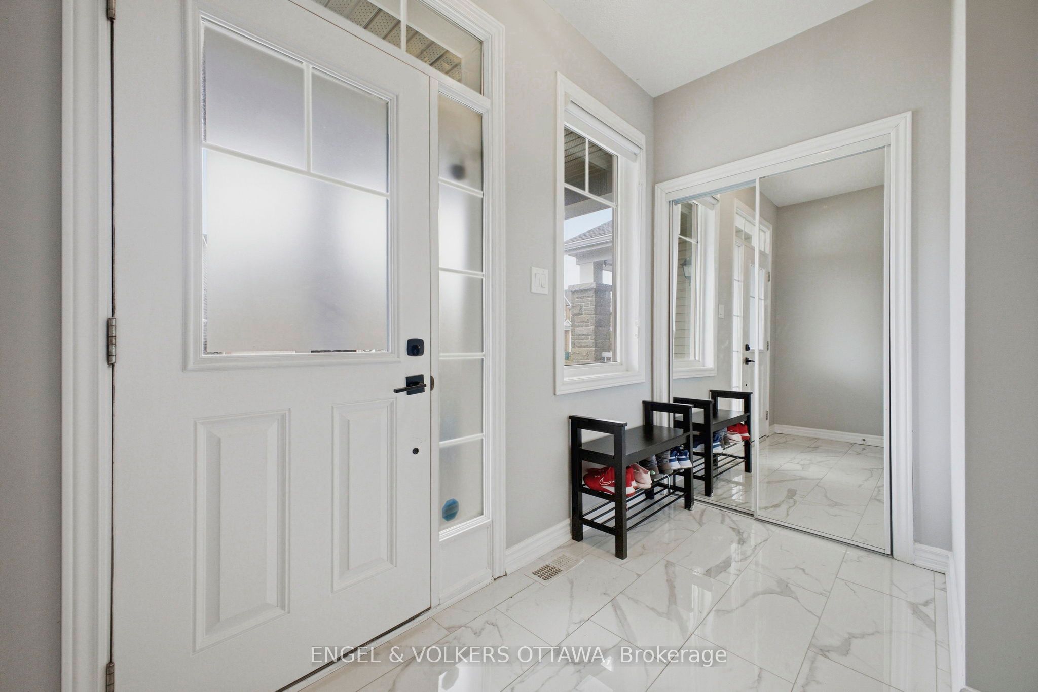 139 Switch Grass Crescent, Ottawa, ON, K2J 5Z3 photo 2