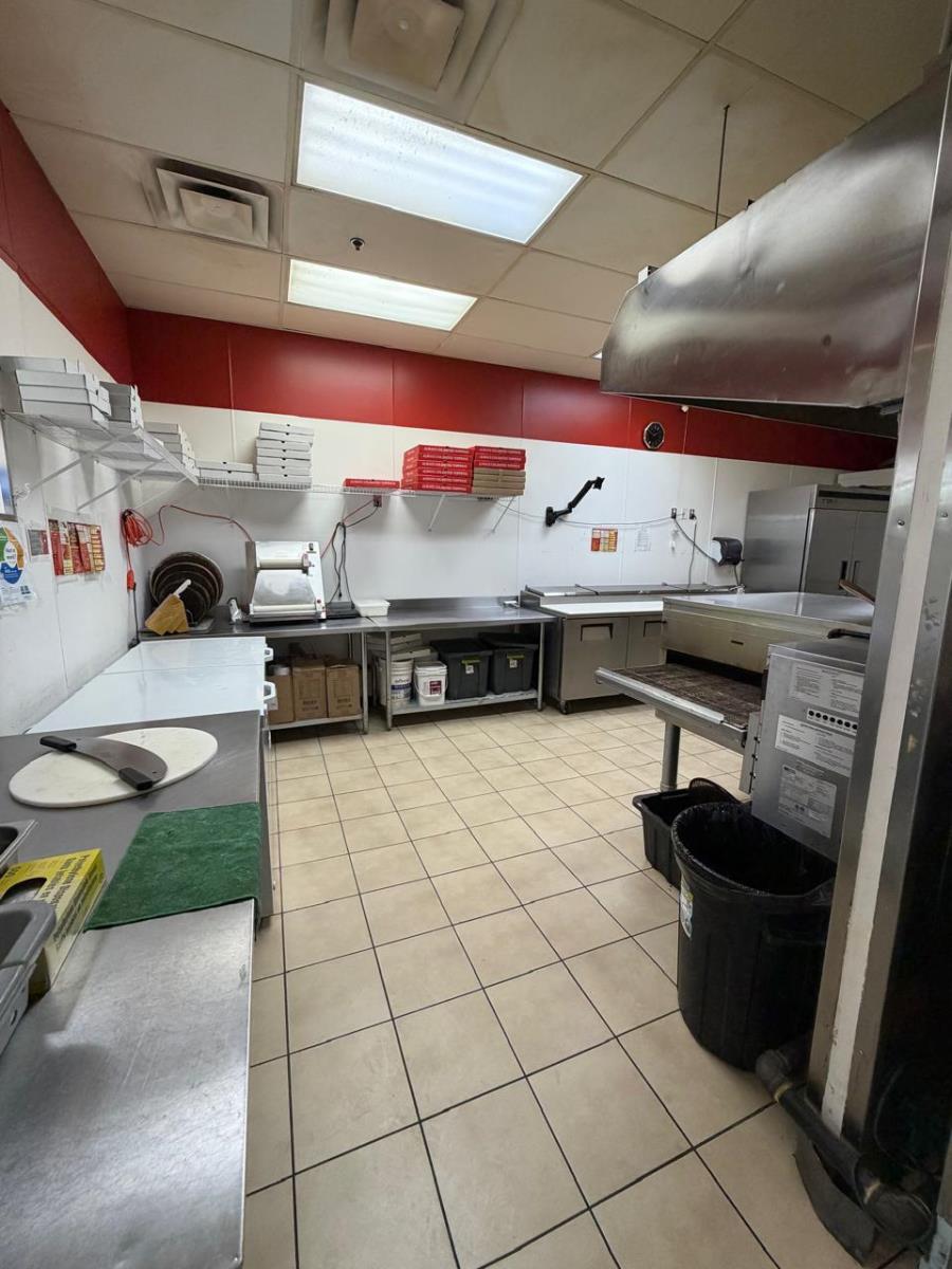 4304 S Park Drive, Stony Plain, AB, T7Z0K2 photo 2