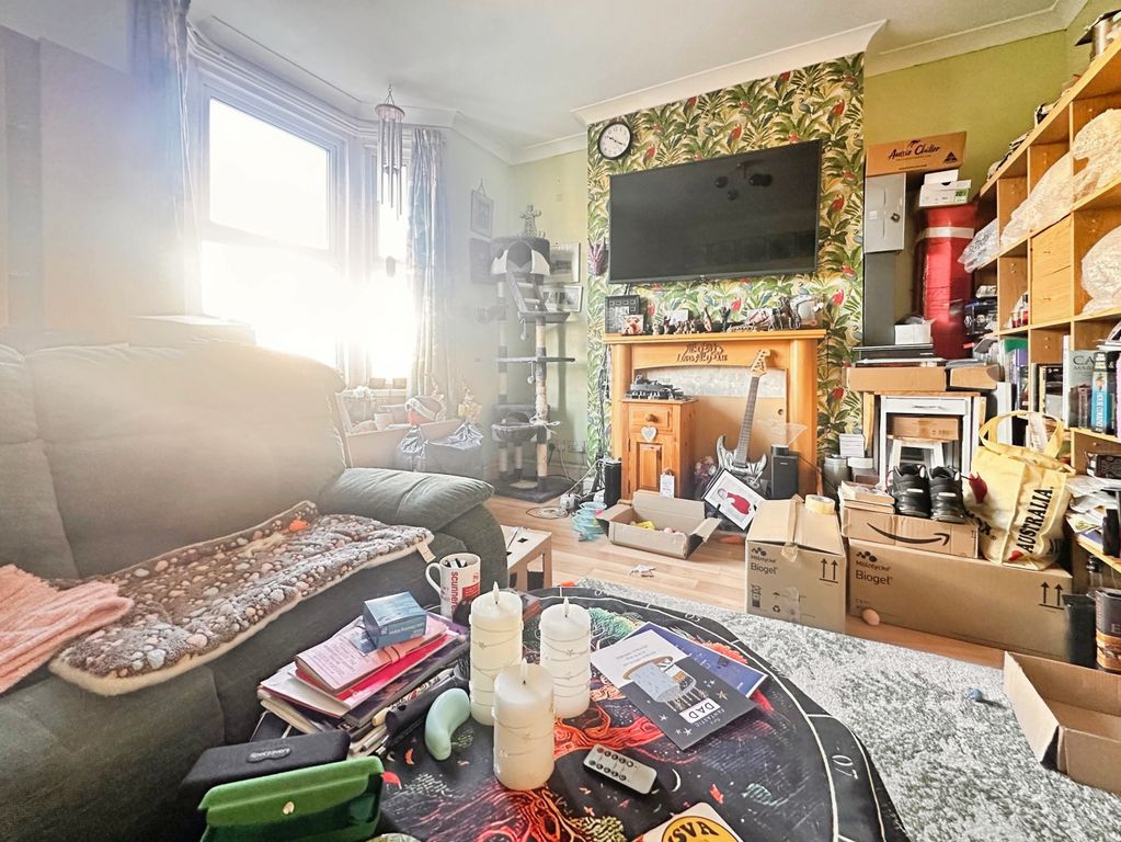 Additional image 9 of 1 bed flat for saleHigh Street, Sheerness ME12