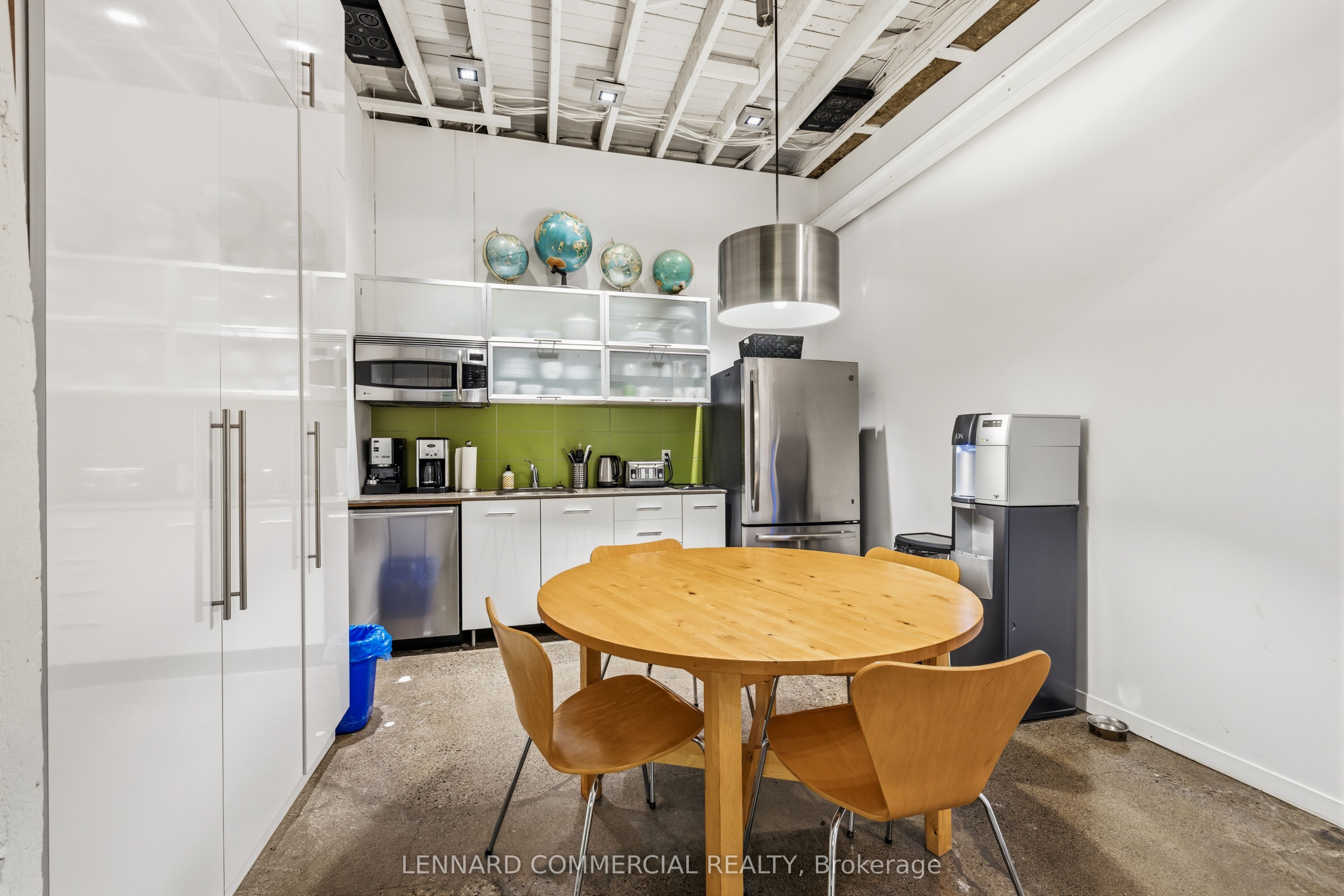 121 Logan Avenue, Toronto, ON, M4M 2M9 photo 5