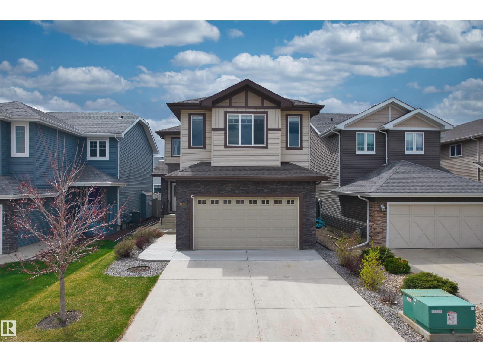 3807 Claxton Close SW, Edmonton, AB, T6W1Y5 photo 2