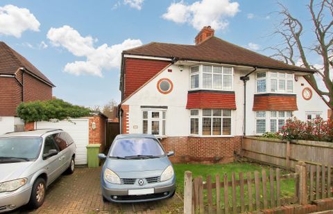 Bourne Vale, Hayes BR2