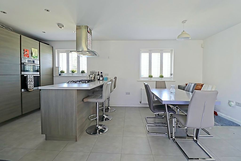 Additional image 4 of 4 bed detached house for saleEdmund Close, Rochford SS4