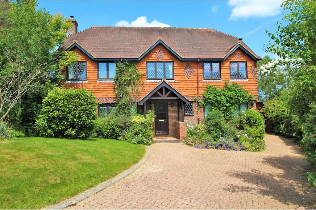 5 bed detached house for saleGlenleigh Walk, Robertsbridge TN32