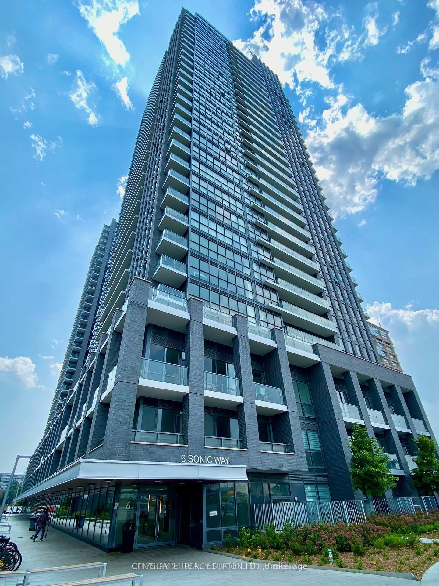 2101-6 Sonic Way, Toronto, ON, M3C 0P1