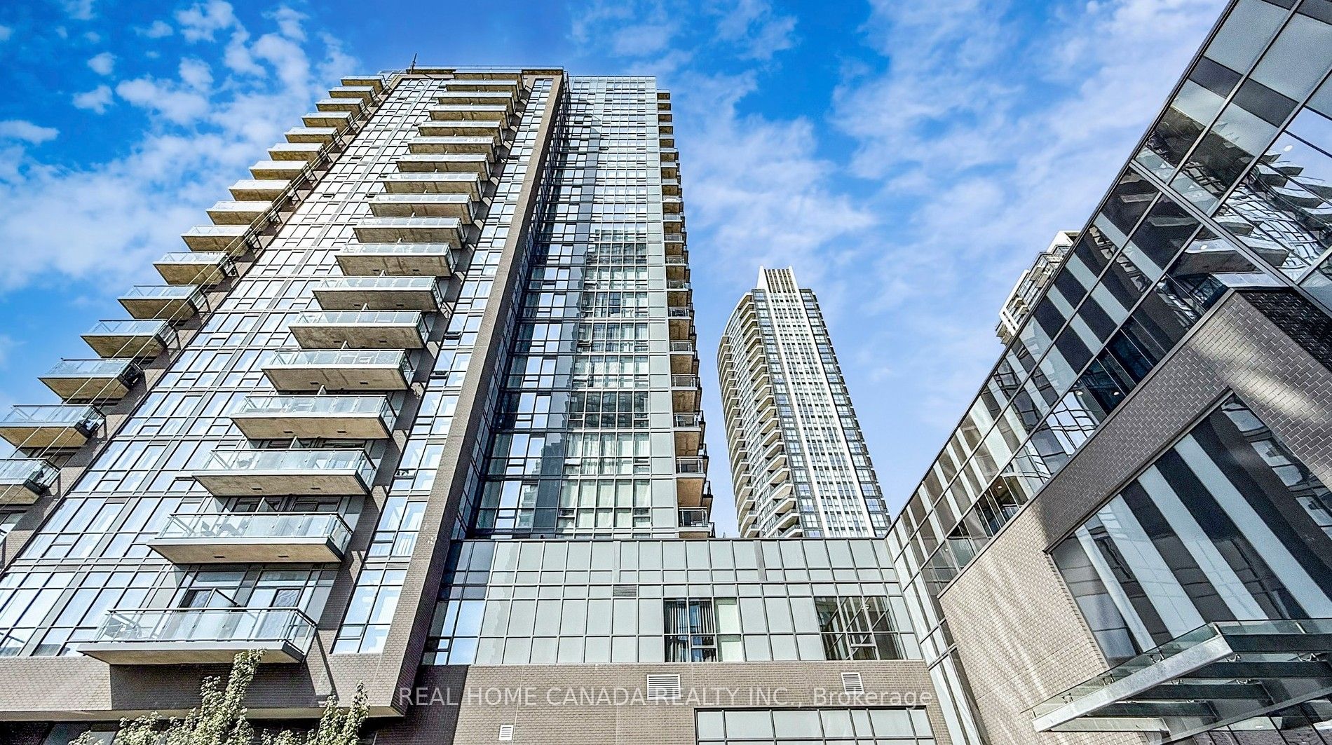 916-5033 Four Spring Avenue, Mississauga, ON, L5R 0G6