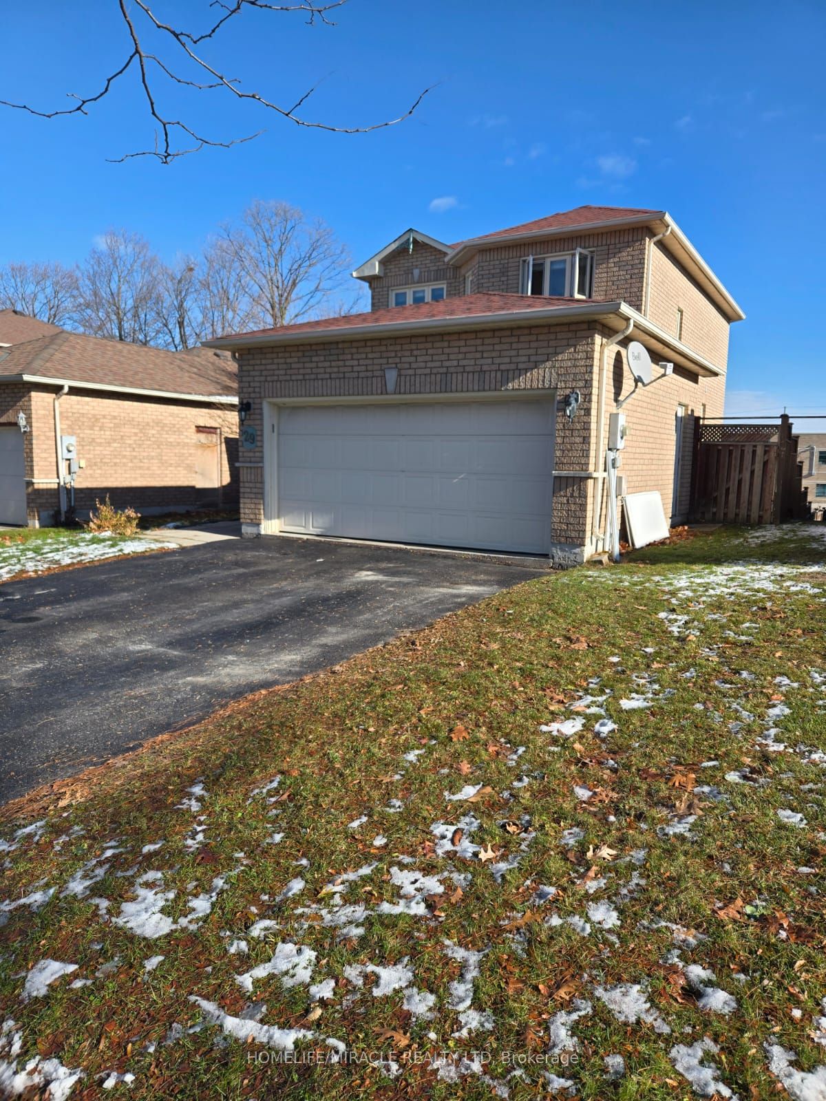 29 Nicholson Drive, Barrie, ON, L4N 8L7 photo 2