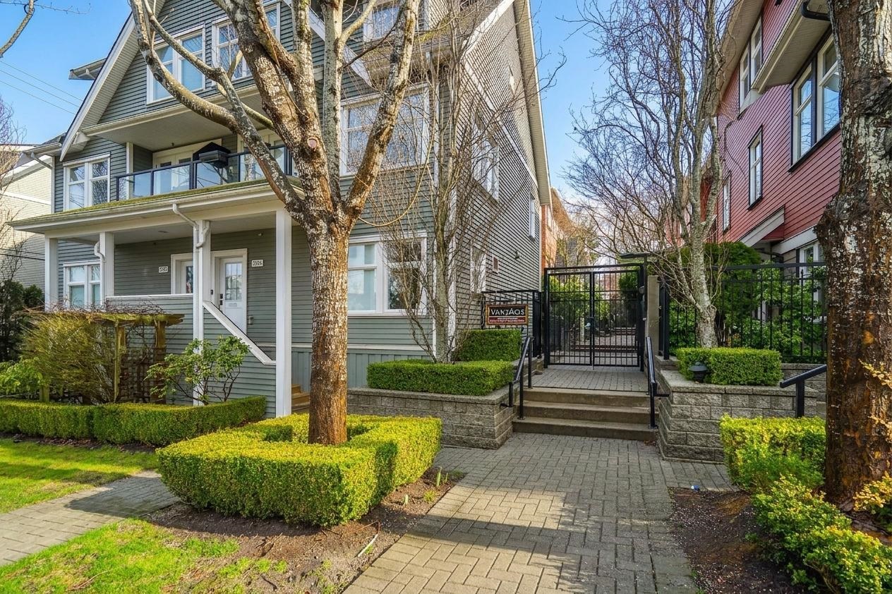 2268 St. George Street, Vancouver, BC, V5T 3R2
