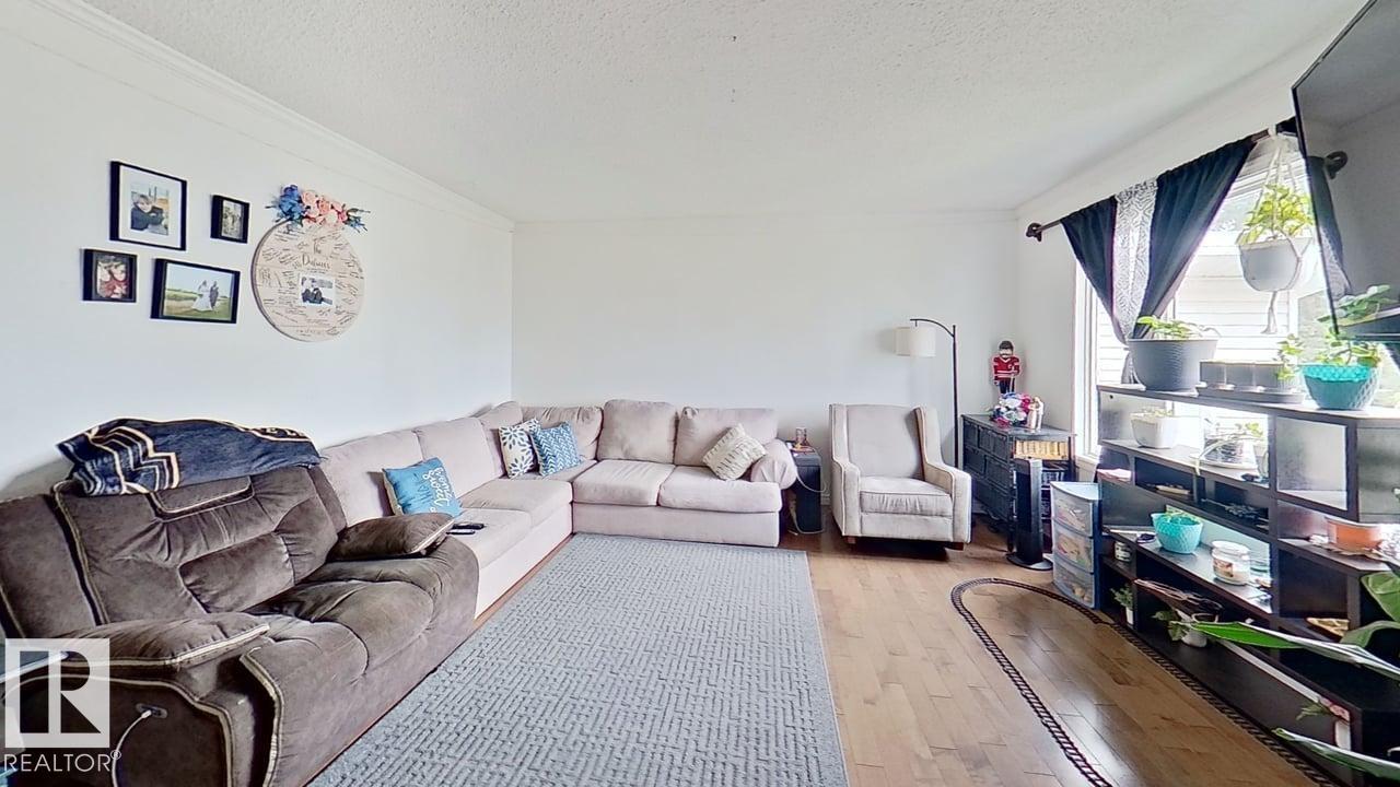 32 Garden Valley Drive, Stony Plain, AB, T7Z1H5 photo 2