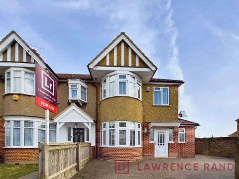Victoria Road, Ruislip HA4