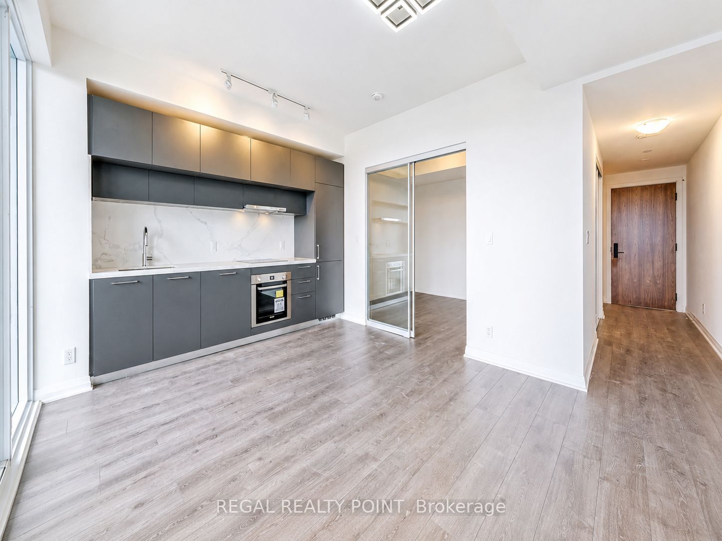 2307-99 Foxbar Road, Toronto, ON, M4V 0B2 photo 3