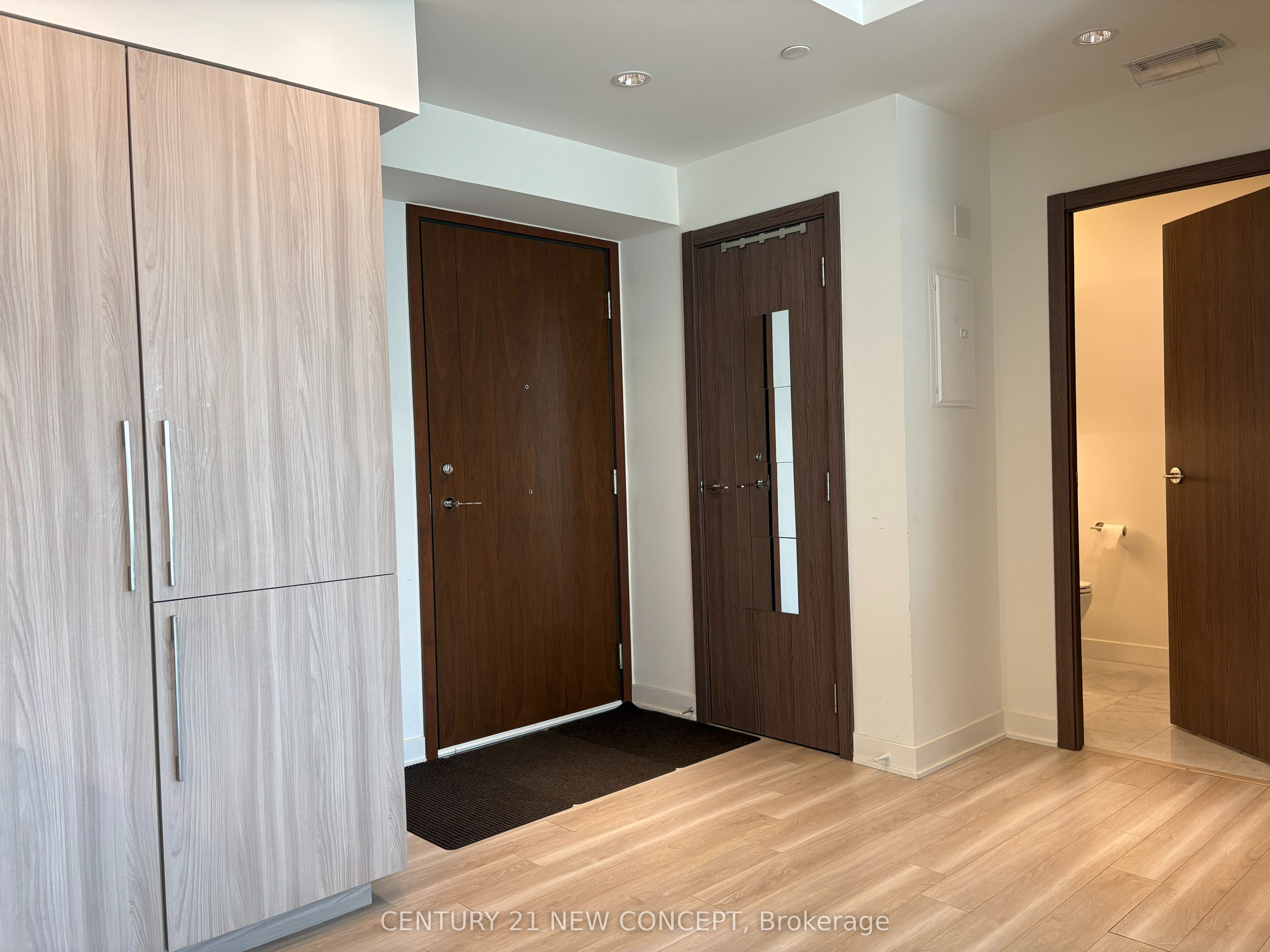 Additional image 3 of 3108-17 Bathurst Street, Toronto, ON, M5V 0N1