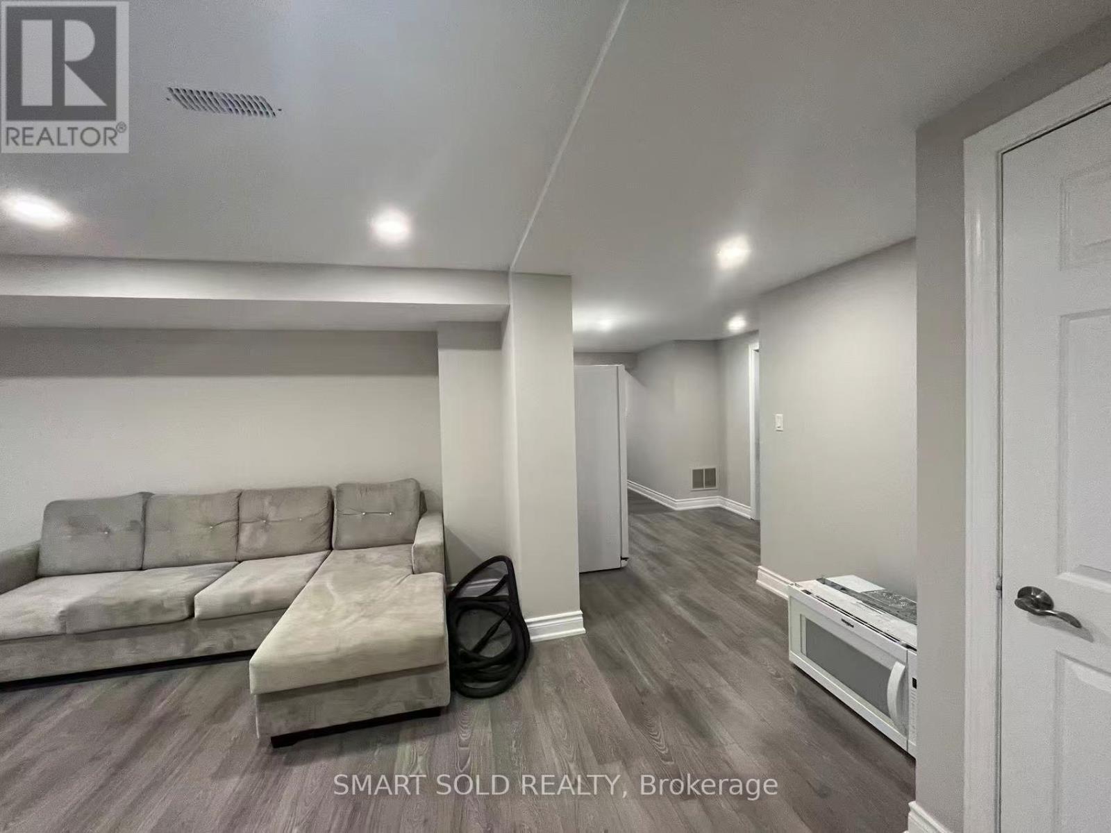 Additional image 3 of 45 Abbeywood Trail, Toronto, ON, M3B3B4