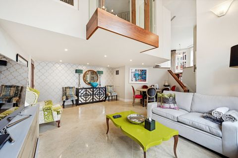 Hans Crescent, Knightsbridge SW1X