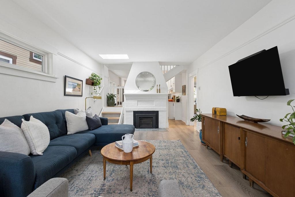 Additional image 3 of 1255 23rd Avenue E, Vancouver, BC, V5V 1Z1