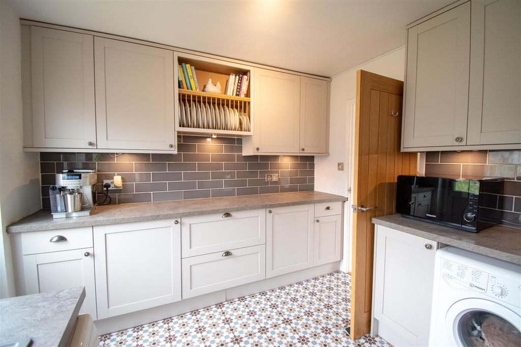 Additional image 4 of 5 bed detached house for saleMilldale Close, Marehay, Ripley DE5