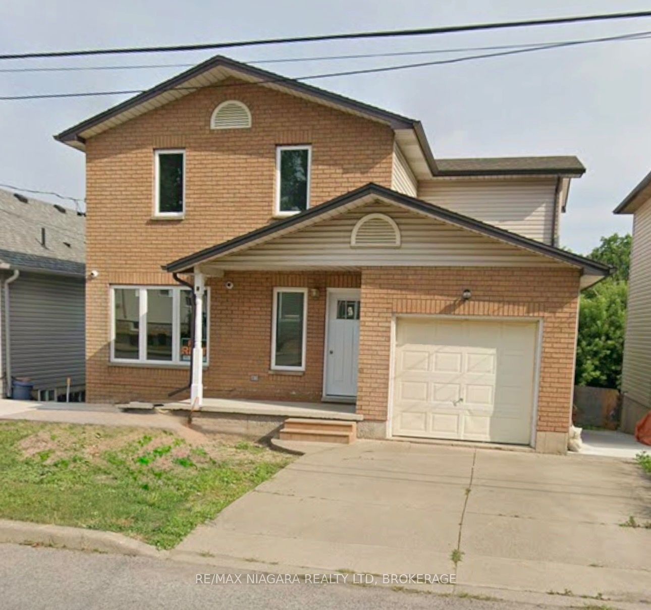 Upper-21 Ball Avenue E, St. Catharines, ON, L2T 1B4