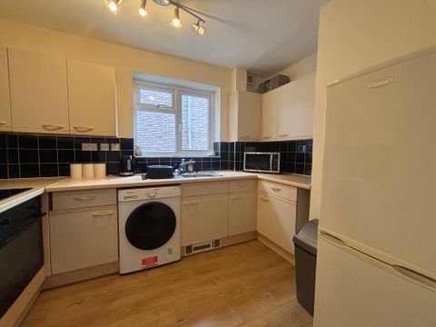 Savoy Close, Birmingham B32