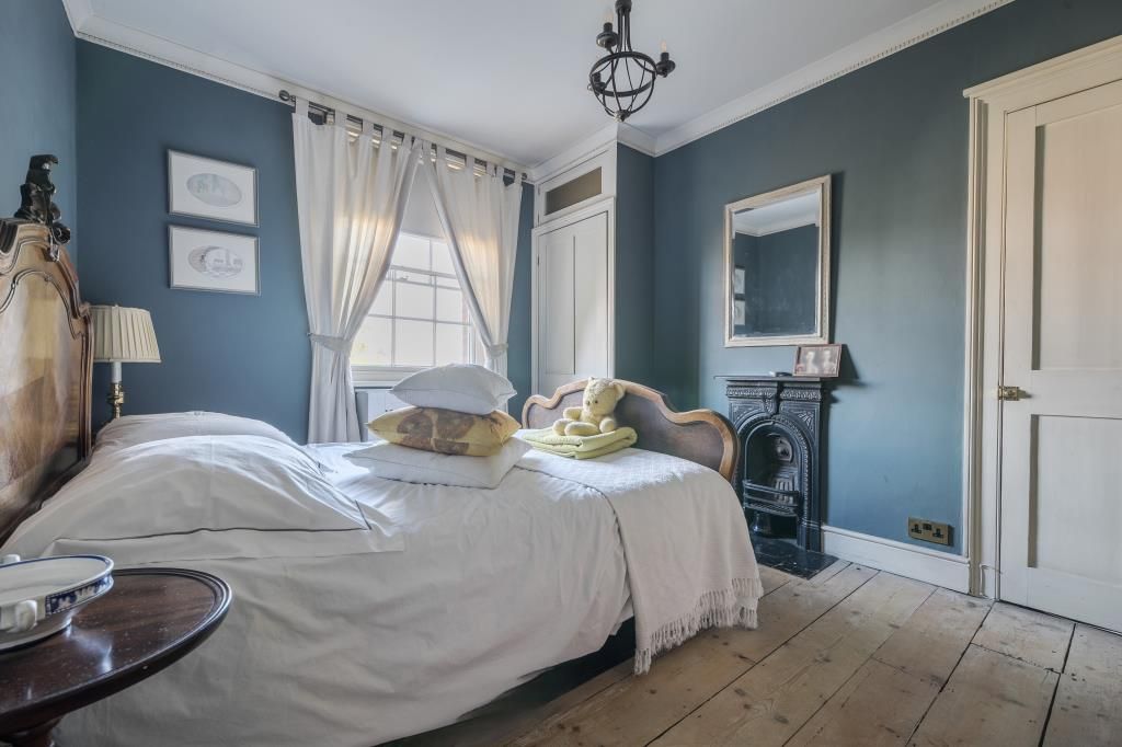 Additional image 21 of 4 bed terraced house for saleCastle Hill, Reading, Berkshire RG1