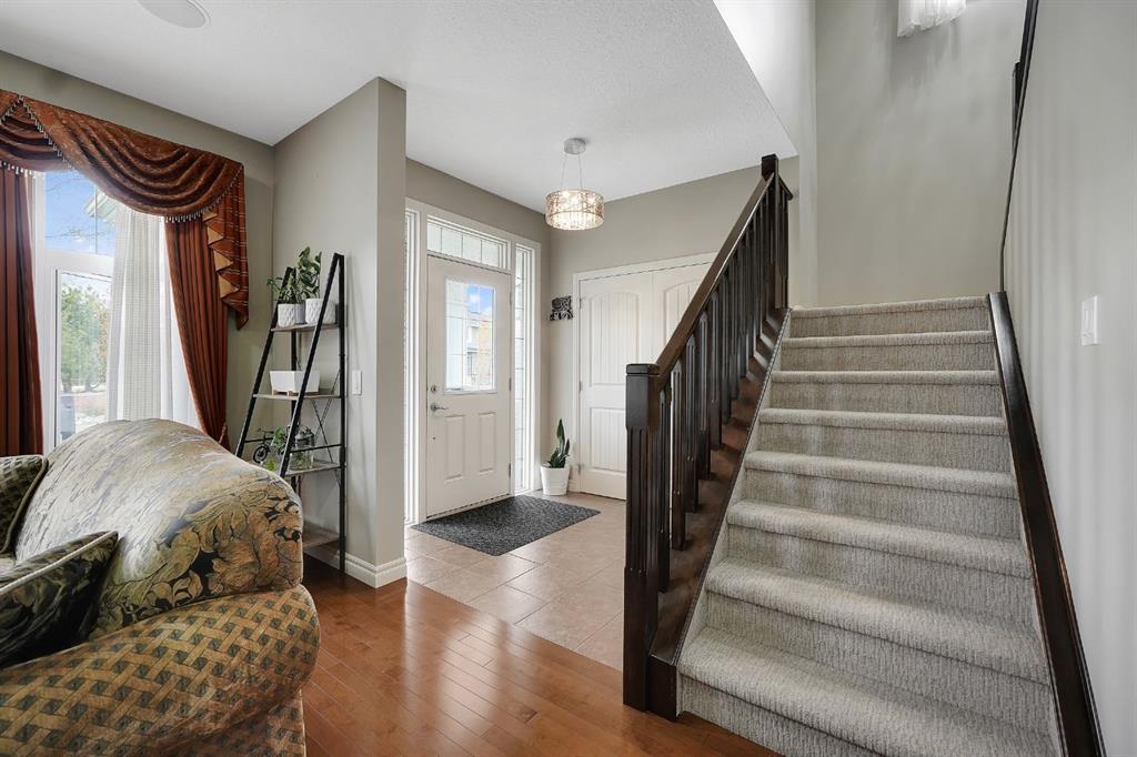 25 Redstone Path NE, Calgary, AB, T3N 0K2 photo 3